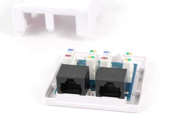 038 355WH 2 Port Surface Mount Box with CAT5E Jack Universal White 2 038-355WH