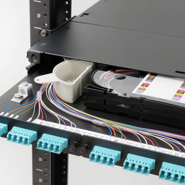 267-RES01-1C1 | Optical Fiber Rack-Mount Enclosure | Standard Series | Close-Up